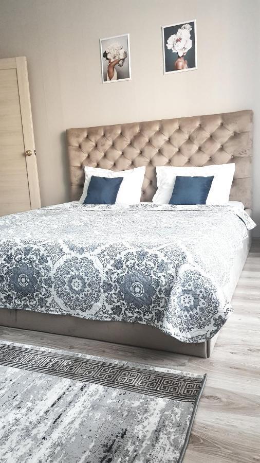 Ferienwohnung Трц Kostanay Plaza Exterior foto